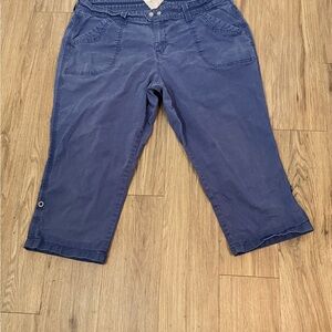 Levis Cargo Capri Casual Pants Size 20M